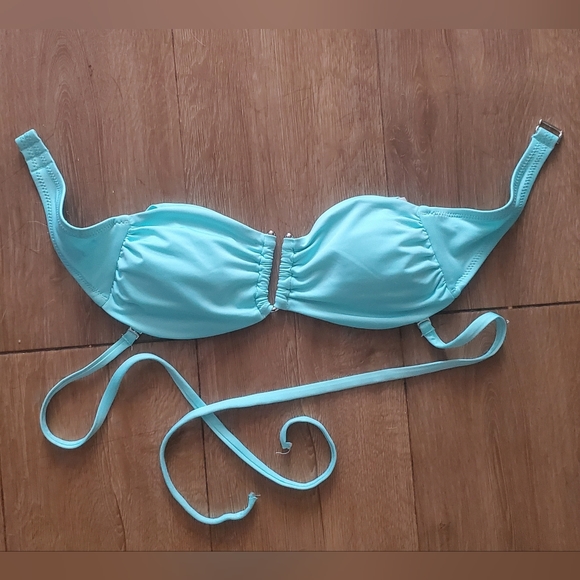 Beach by Melissa Odabash Bandeau Bikini Top. - Picture 7 of 14